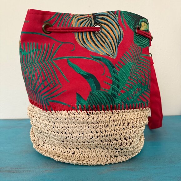 Roxy Tropical Print Red Canvas & Straw Bucket Bag Crossbody NWOT - Picture 3 of 9